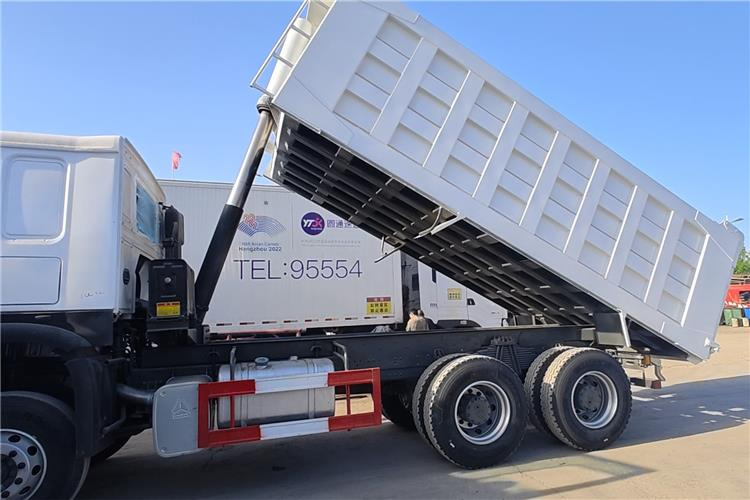 SINOTRUK Used Howo 371 Dump Truck 8x4 for Sale In Ghana - Camión volquete: foto 2 SINOTRUK Used Howo 371 Dump Truck 8x4 for Sale In Ghana - Camión volquete: foto 2