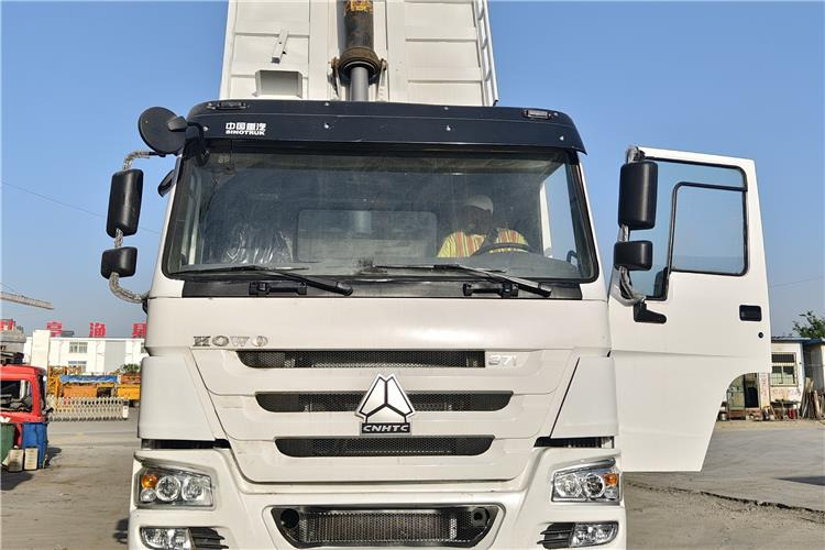 SINOTRUK Used Howo 371 Dump Truck 8x4 for Sale In Ghana - Camión volquete: foto 3 SINOTRUK Used Howo 371 Dump Truck 8x4 for Sale In Ghana - Camión volquete: foto 3