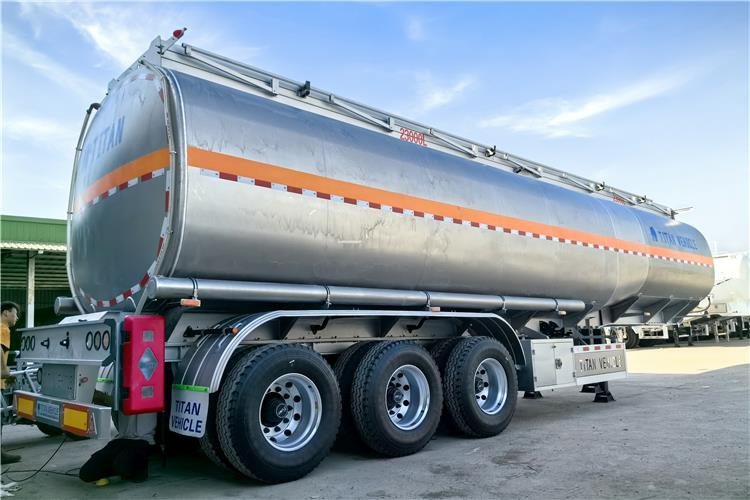 TITAN 3 Axle Aluminum Fuel Tanker Trailer for Sale In Jamaica - Semirremolque cisterna: foto 2 TITAN 3 Axle Aluminum Fuel Tanker Trailer for Sale In Jamaica - Semirremolque cisterna: foto 2