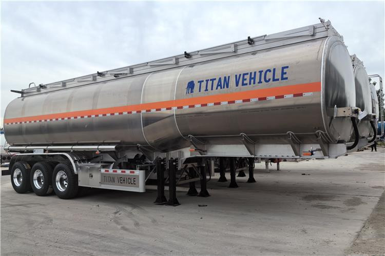 TITAN 3 Axle Aluminum Fuel Tanker Trailer for Sale In Jamaica - Semirremolque cisterna: foto 1 TITAN 3 Axle Aluminum Fuel Tanker Trailer for Sale In Jamaica - Semirremolque cisterna: foto 1