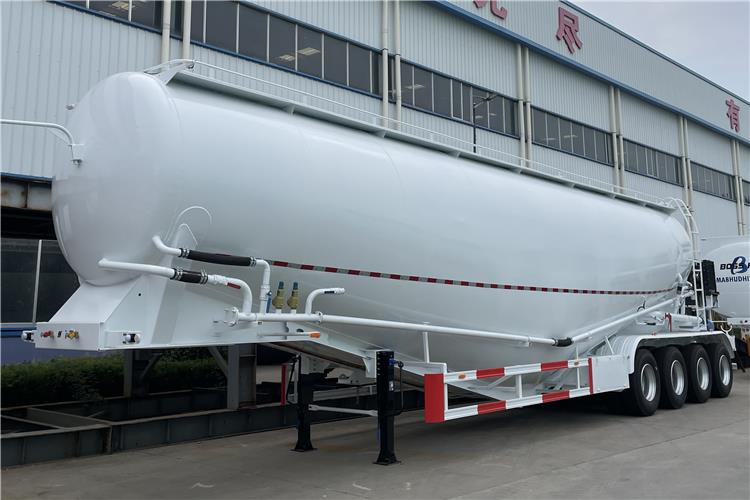 TITAN 4 Axle Bulker Cement Tanker Trailer for Sale In Zambia - Semirremolque cisterna: foto 1 TITAN 4 Axle Bulker Cement Tanker Trailer for Sale In Zambia - Semirremolque cisterna: foto 1