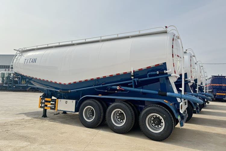 TITAN Bulk Cement Tanker Truck for Sale in Congo - Semirremolque cisterna: foto 3 TITAN Bulk Cement Tanker Truck for Sale in Congo - Semirremolque cisterna: foto 3