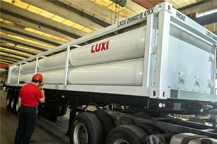 TITAN CNG Tanker Trailer for Sale In Taiwan - Semirremolque cisterna: foto 3 TITAN CNG Tanker Trailer for Sale In Taiwan - Semirremolque cisterna: foto 3