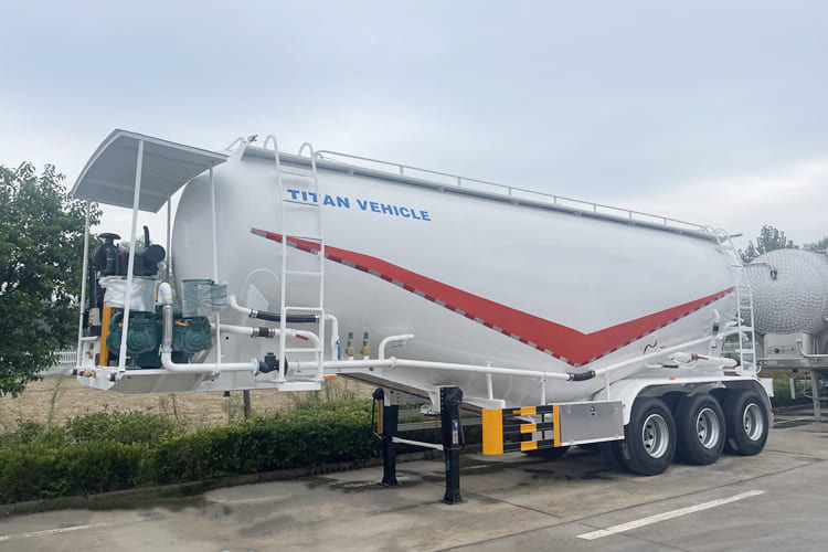 TITAN Cement Bulker Truck for Sale in Zambia - Semirremolque cisterna: foto 1 TITAN Cement Bulker Truck for Sale in Zambia - Semirremolque cisterna: foto 1