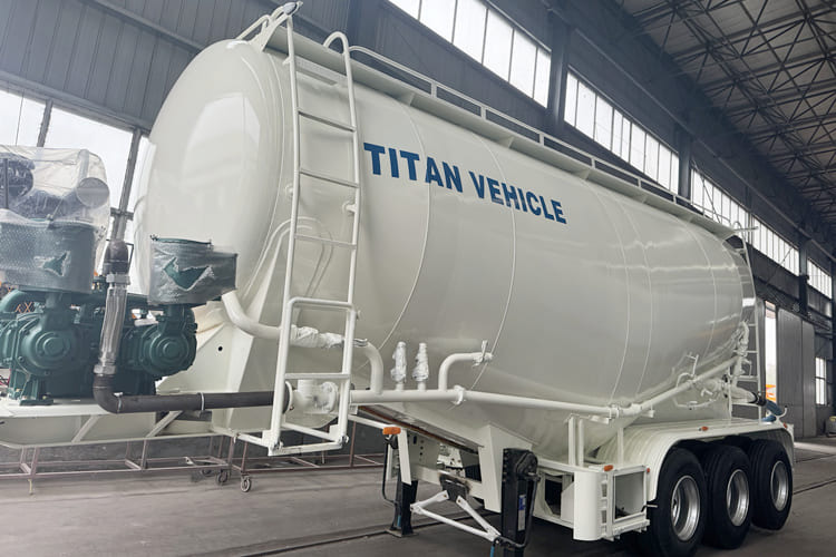 TITAN Dry Bulk Tanker Trailer for Sale in Saudi Arabia - Semirremolque cisterna: foto 1 TITAN Dry Bulk Tanker Trailer for Sale in Saudi Arabia - Semirremolque cisterna: foto 1