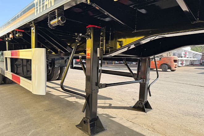 TITAN Tri Axle Flatbed Trailer for Sale in Jamaica - Semirremolque plataforma/ Caja abierta: foto 4 TITAN Tri Axle Flatbed Trailer for Sale in Jamaica - Semirremolque plataforma/ Caja abierta: foto 4