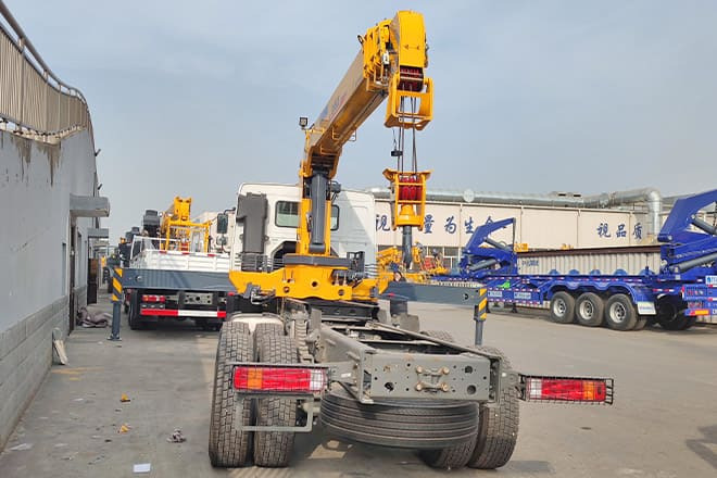 XCMG Lorry Mounted Crane for Sale in Brazil - Camión grúa: foto 5 XCMG Lorry Mounted Crane for Sale in Brazil - Camión grúa: foto 5