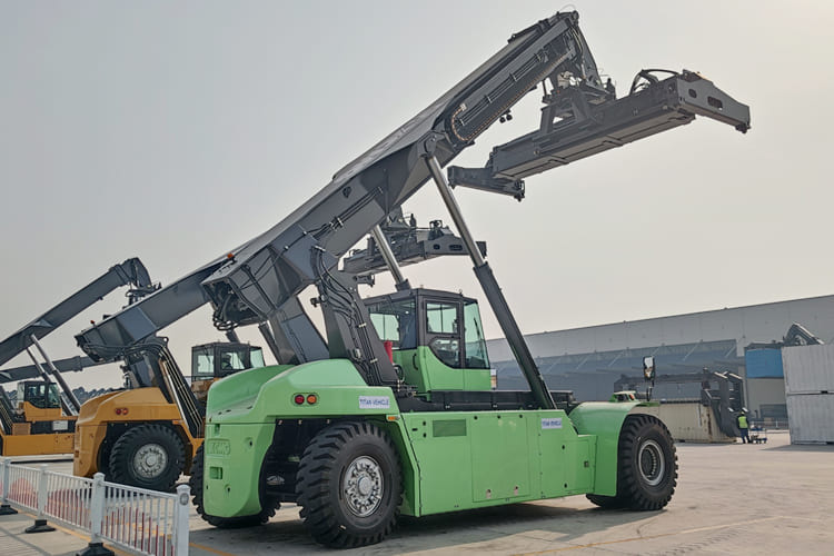 XCMG Reach Stacker Price for Sale in Guyana - Carretilla para contenedores: foto 2 XCMG Reach Stacker Price for Sale in Guyana - Carretilla para contenedores: foto 2