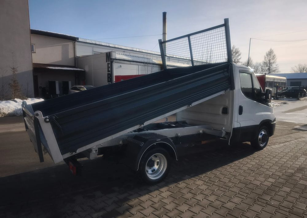 Iveco Daily 35c14 kipper wywrot wywrotka klima - Furgoneta basculante: foto 4 Iveco Daily 35c14 kipper wywrot wywrotka klima - Furgoneta basculante: foto 4