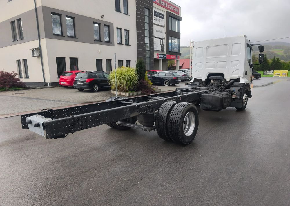 Renault Midlum 220.14 220.16 rama do zabudowy poduszka - Camión chasis: foto 3 Renault Midlum 220.14 220.16 rama do zabudowy poduszka - Camión chasis: foto 3