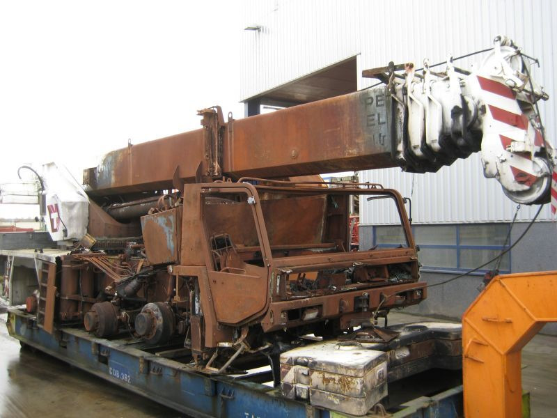 Tadano Faun ATF 50-3 for parts - Autogrúa: foto 1 Tadano Faun ATF 50-3 for parts - Autogrúa: foto 1