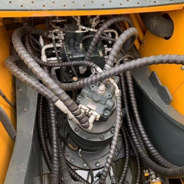 Excavadora de cadenas 2023 Hyundai R305: foto 12