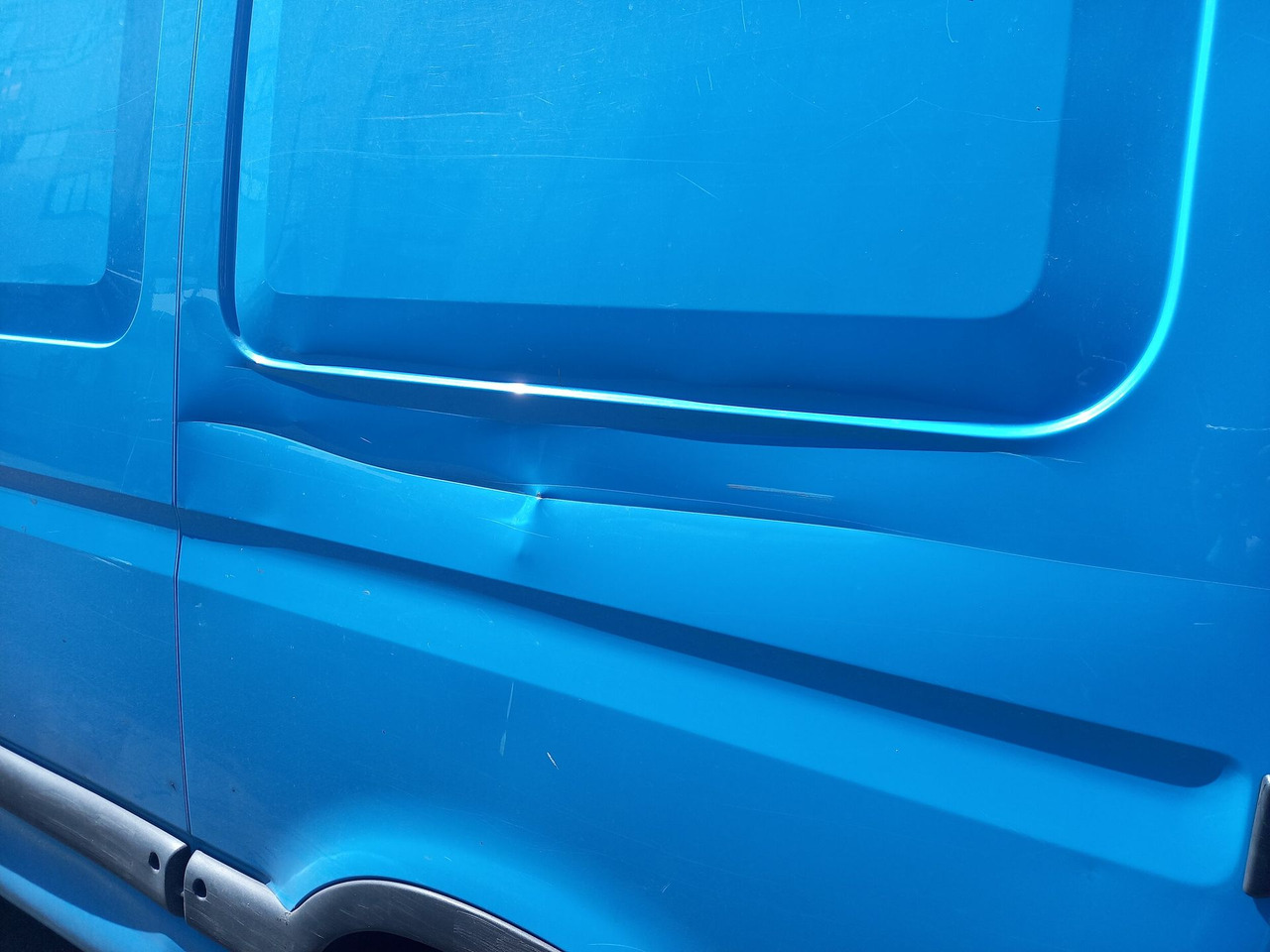 RENAULT MASTER L2/H2 - DCI 100 - Véhicule diesel Utilitaire - Furgón: foto 2 RENAULT MASTER L2/H2 - DCI 100 - Véhicule diesel Utilitaire - Furgón: foto 2