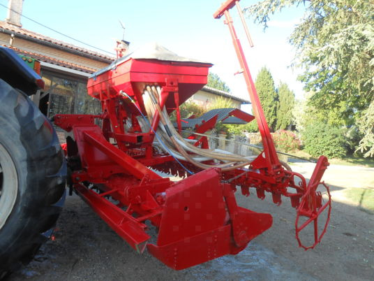 Kverneland DAS + Kverneland herse rotative - Combinado de siembra: foto 4 Kverneland DAS + Kverneland herse rotative - Combinado de siembra: foto 4