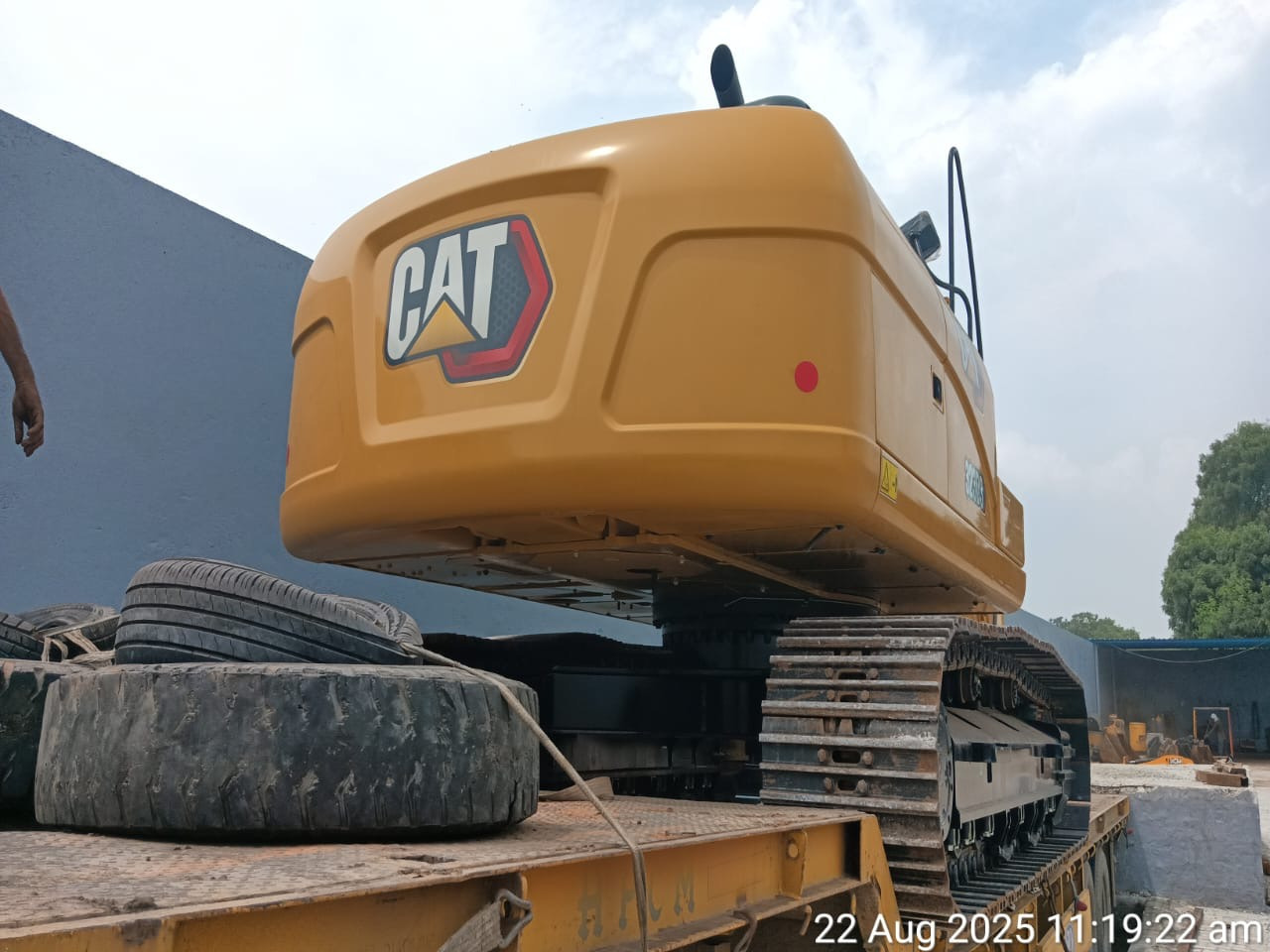CATERPILLAR 323D3 - Excavadora: foto 5 CATERPILLAR 323D3 - Excavadora: foto 5