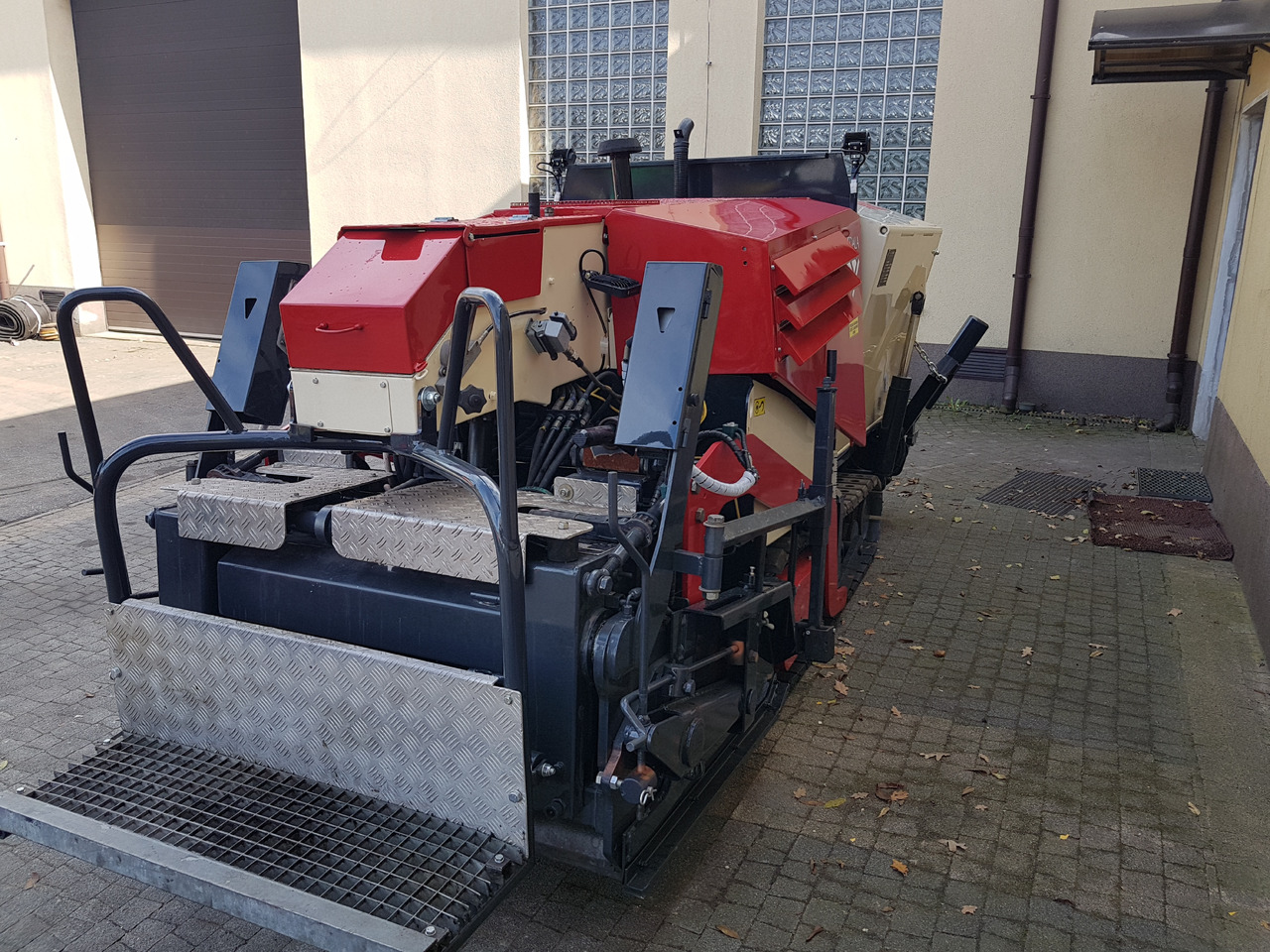 DEMAG DF45C - Pavimentadora de asfalto: foto 3 DEMAG DF45C - Pavimentadora de asfalto: foto 3
