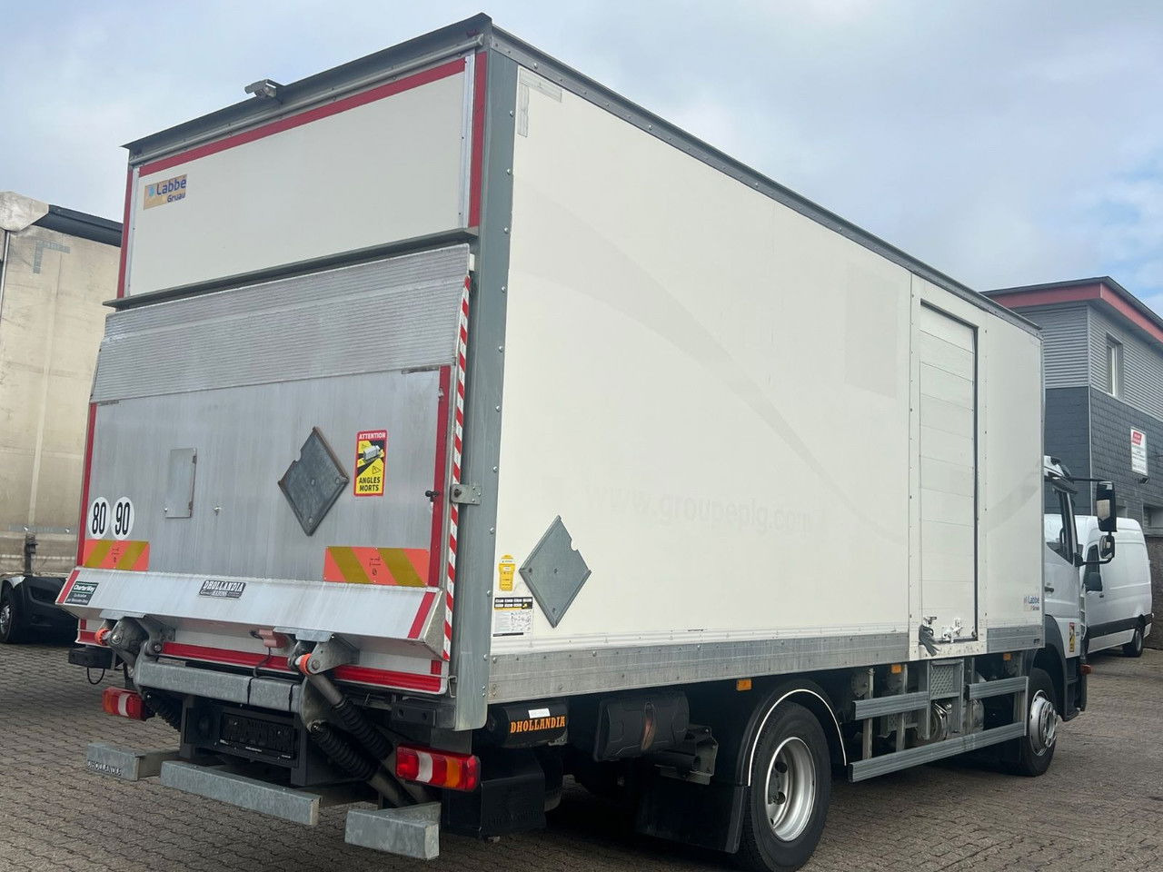 Mercedes-Benz Atego 1218 L Classic-Vermietung möglich-ADR-LBW - Camión caja cerrada: foto 3 Mercedes-Benz Atego 1218 L Classic-Vermietung möglich-ADR-LBW - Camión caja cerrada: foto 3