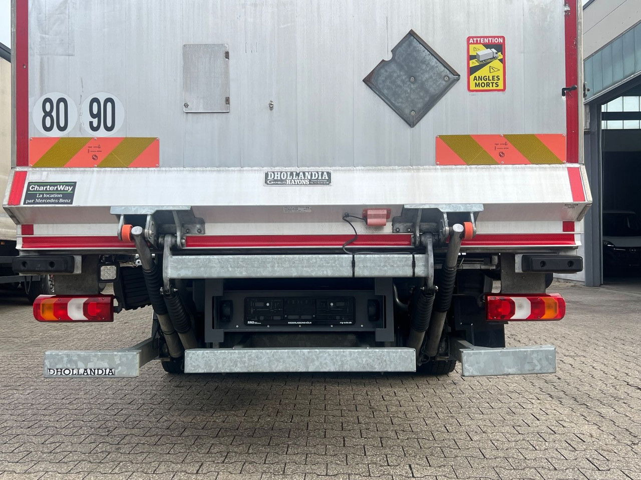 Mercedes-Benz Atego 1218 L Classic-Vermietung möglich-ADR-LBW - Camión caja cerrada: foto 4 Mercedes-Benz Atego 1218 L Classic-Vermietung möglich-ADR-LBW - Camión caja cerrada: foto 4
