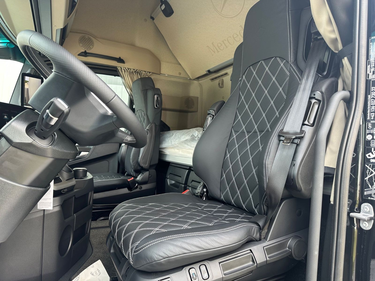 Mercedes-Benz Actros 1863 Final Edition Vollausstattung - Cabeza tractora: foto 5 Mercedes-Benz Actros 1863 Final Edition Vollausstattung - Cabeza tractora: foto 5
