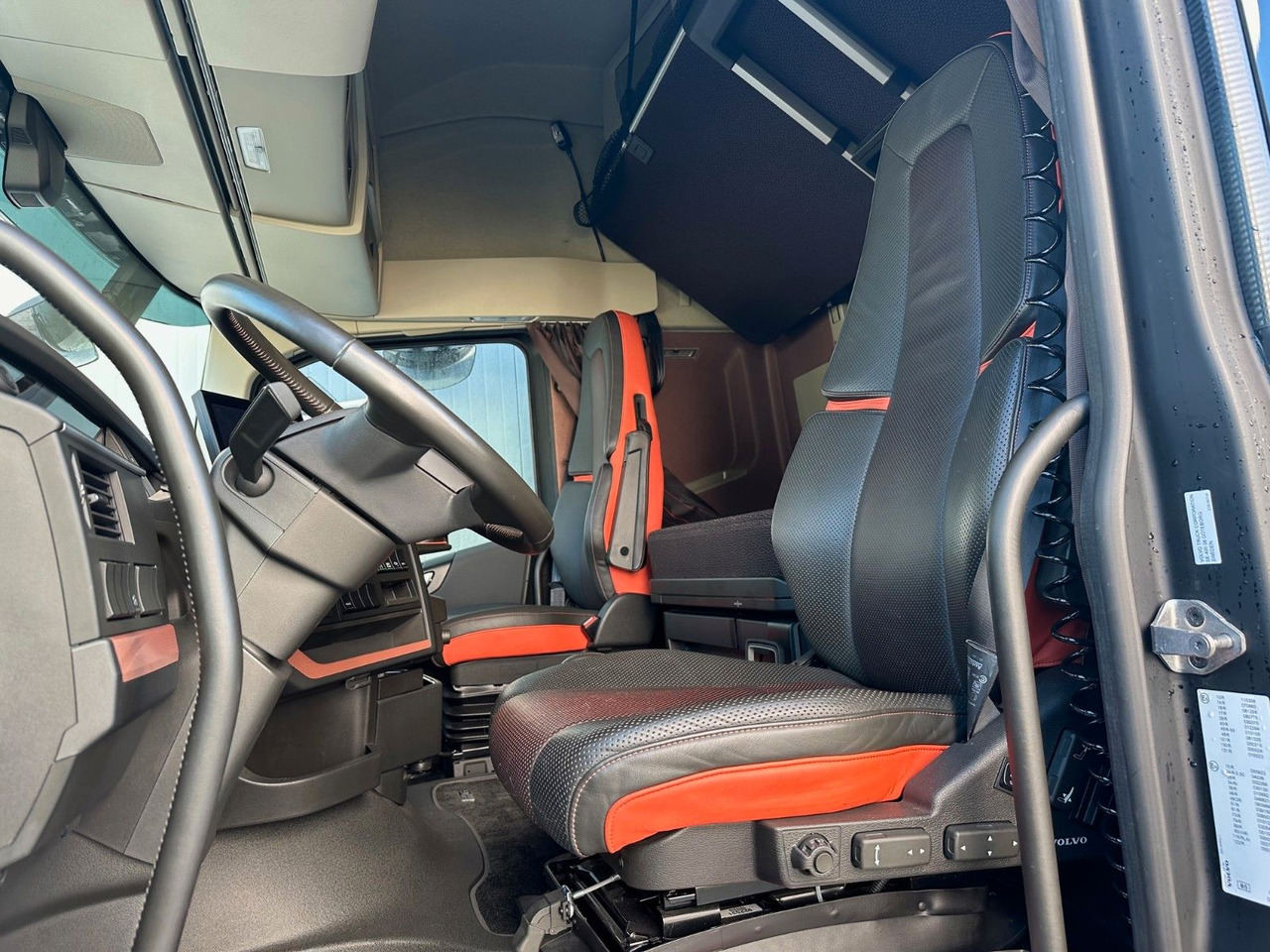 Volvo FH 750 XL Retarder Vollausstattung - Cabeza tractora: foto 5 Volvo FH 750 XL Retarder Vollausstattung - Cabeza tractora: foto 5