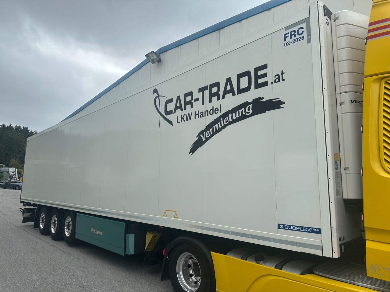 Krone SDR 27 Vector 1550 Doppelstock/Blumenbreit - Semirremolque caja cerrada: foto 2 Krone SDR 27 Vector 1550 Doppelstock/Blumenbreit - Semirremolque caja cerrada: foto 2