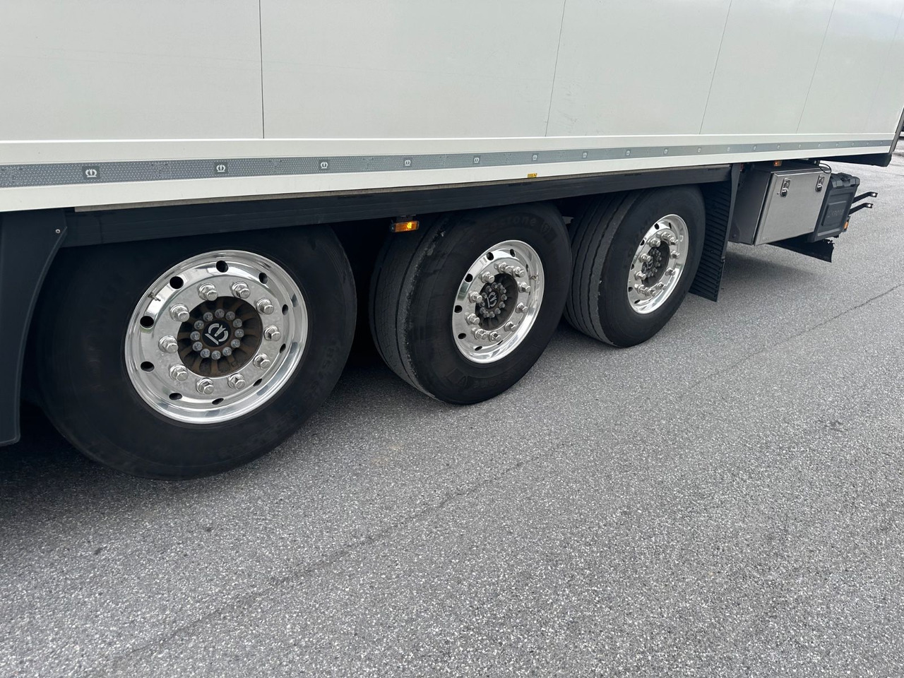 Krone SDR 27 Vector 1550 Doppelstock/Blumenbreit - Semirremolque caja cerrada: foto 5 Krone SDR 27 Vector 1550 Doppelstock/Blumenbreit - Semirremolque caja cerrada: foto 5