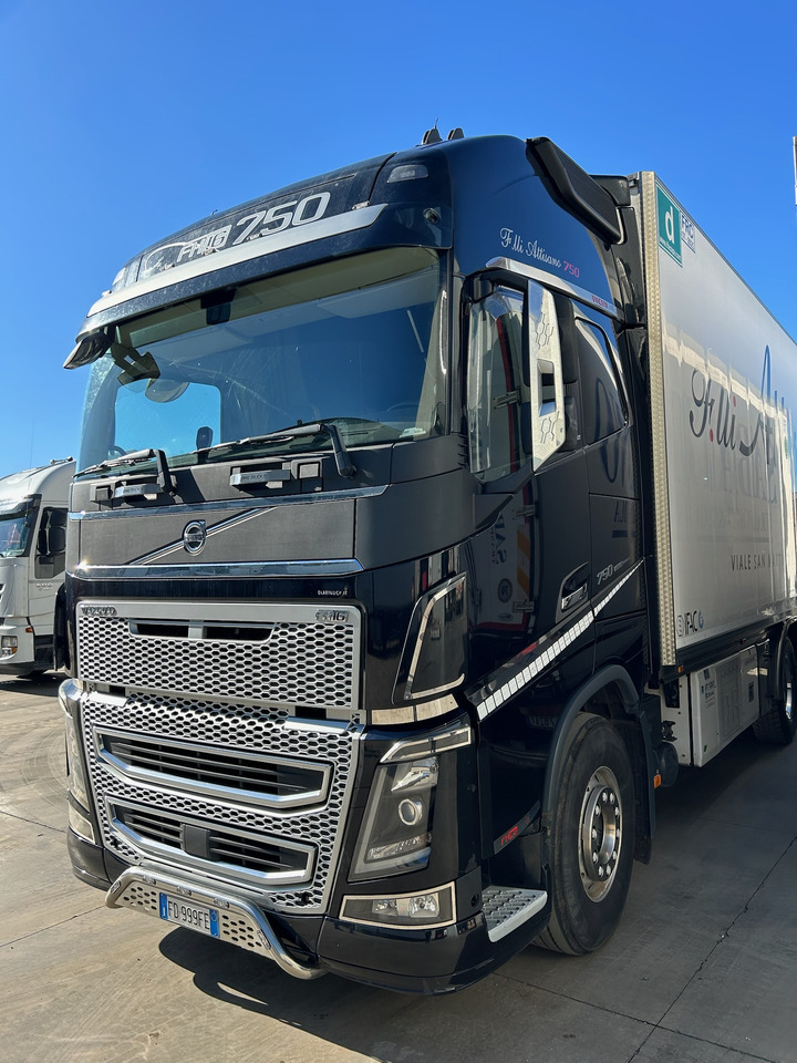 VOLVO FH 750 - Camión frigorífico: foto 5 VOLVO FH 750 - Camión frigorífico: foto 5