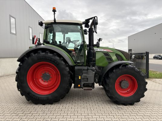Fendt 720 VARIO S4 POWER - Tractor: foto 2 Fendt 720 VARIO S4 POWER - Tractor: foto 2