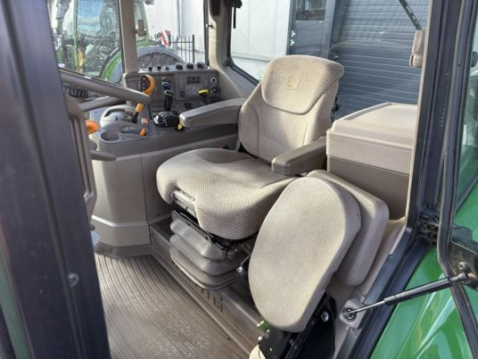 John Deere 6195M - Tractor: foto 2 John Deere 6195M - Tractor: foto 2