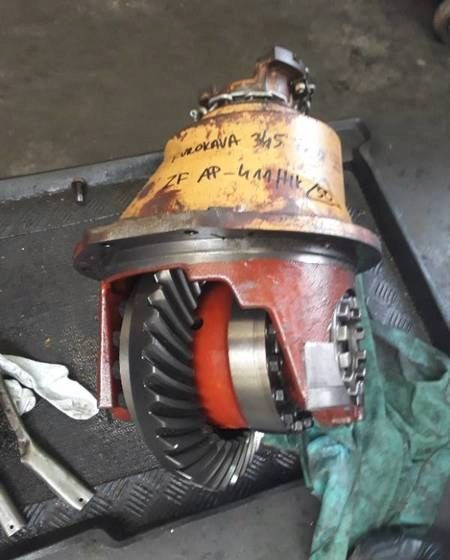 FURUKAWA 345 DYFER MOSTU ZF AP-411/HK 44604150080 - Diferencial para Maquinaria de construcción: foto 2 FURUKAWA 345 DYFER MOSTU ZF AP-411/HK 44604150080 - Diferencial para Maquinaria de construcción: foto 2