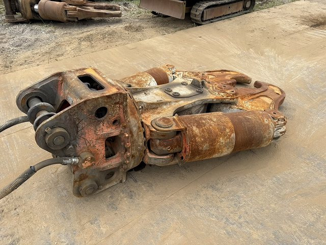 NPK SRC25 - Cizalla de demolición: foto 4 NPK SRC25 - Cizalla de demolición: foto 4