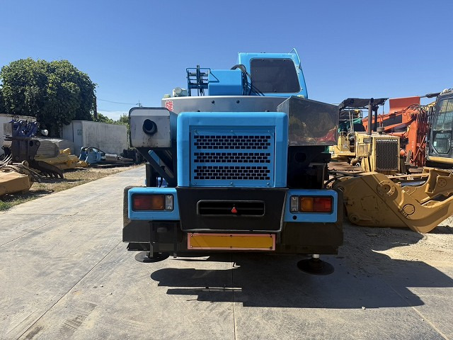 TADANO GR120N-1 - Grúa para terrenos difíciles: foto 4 TADANO GR120N-1 - Grúa para terrenos difíciles: foto 4