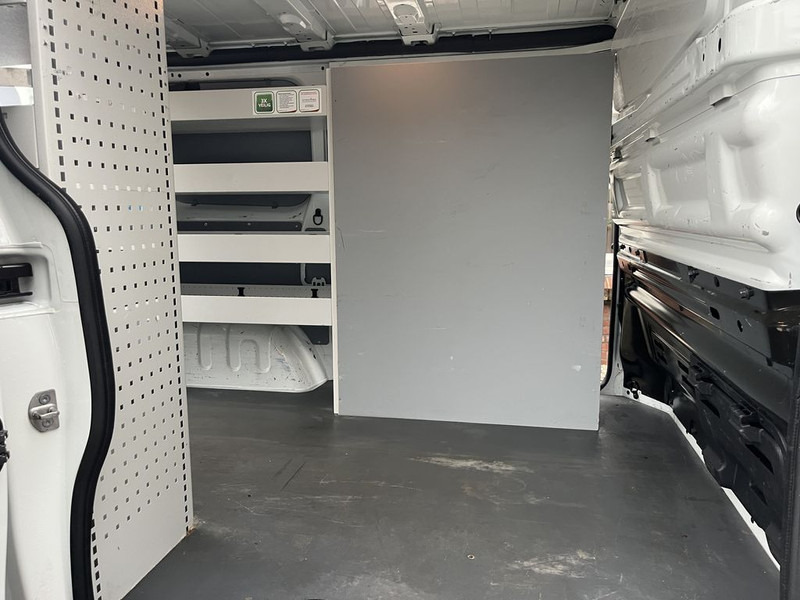 Furgoneta pequeña Renault Trafic 1.6 dCi E6 Comfort R-link 3 Zits Lease €251 p/m Airco, Navi, PDC, Bedrijfsinrichting, Cruise controle.: foto 17 Furgoneta pequeña Renault Trafic 1.6 dCi E6 Comfort R-link 3 Zits Lease €251 p/m Airco, Navi, PDC, Bedrijfsinrichting, Cruise controle.: foto 17