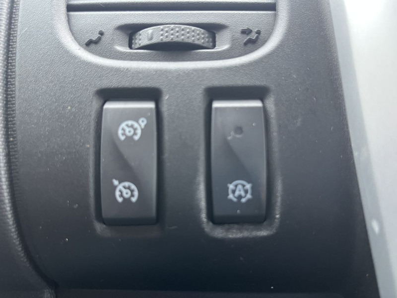 Furgoneta pequeña Renault Trafic 1.6 dCi E6 Comfort R-link 3 Zits Lease €251 p/m Airco, Navi, PDC, Bedrijfsinrichting, Cruise controle.: foto 13 Furgoneta pequeña Renault Trafic 1.6 dCi E6 Comfort R-link 3 Zits Lease €251 p/m Airco, Navi, PDC, Bedrijfsinrichting, Cruise controle.: foto 13