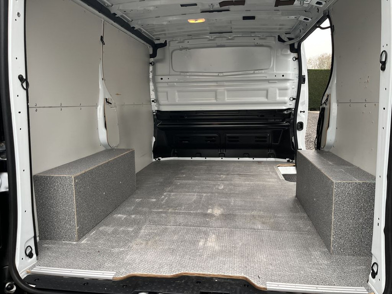 Furgoneta pequeña Renault Trafic 1.6 dCi E6 Comfort R-link 3p BPM Vrij! Lease €296 p/m, Airco, Navi, PDC, Cruise controle, Onderhoudshistorie aanwezig: foto 18 Furgoneta pequeña Renault Trafic 1.6 dCi E6 Comfort R-link 3p BPM Vrij! Lease €296 p/m, Airco, Navi, PDC, Cruise controle, Onderhoudshistorie aanwezig: foto 18