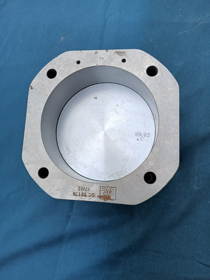 DT Cylinder/ Piston aircompressor for Mercedes - Compresor: foto 1 DT Cylinder/ Piston aircompressor for Mercedes - Compresor: foto 1