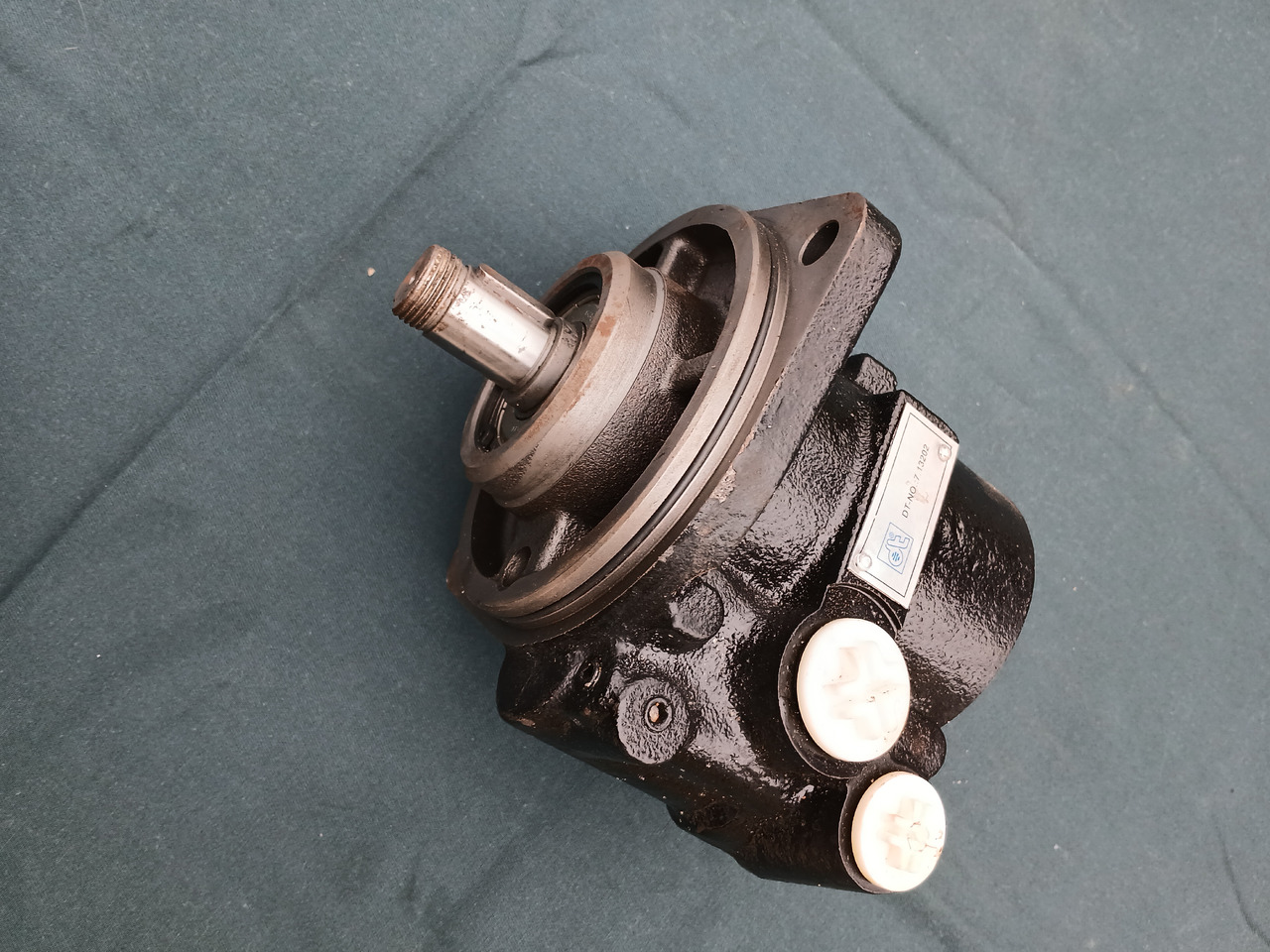 Steeringpump DT 713202 for IVECO - Bomba de dirección: foto 1 Steeringpump DT 713202 for IVECO - Bomba de dirección: foto 1