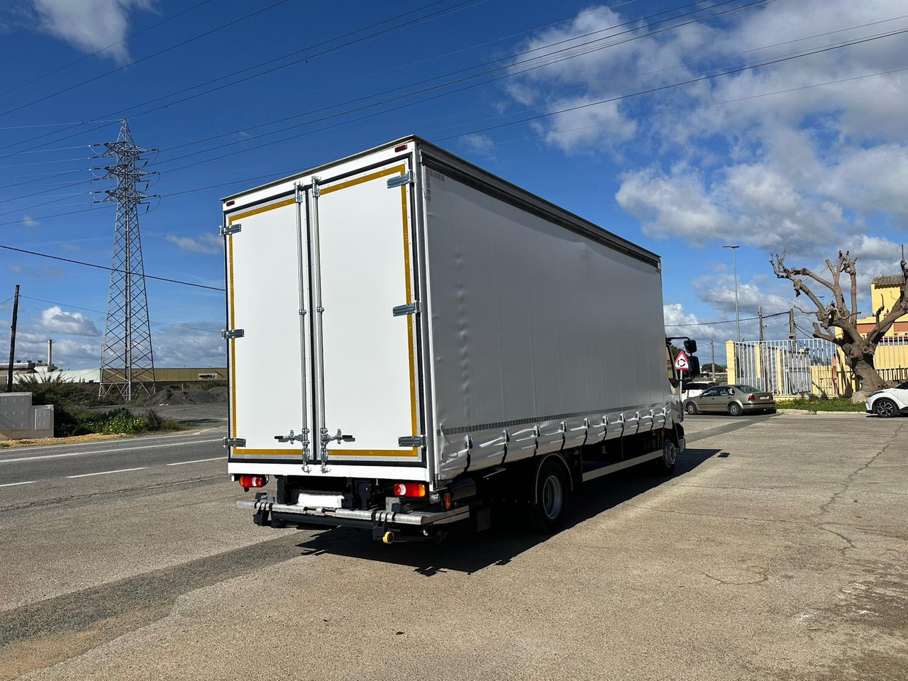 DAF LF 45.250 - Camión lona: foto 5 DAF LF 45.250 - Camión lona: foto 5