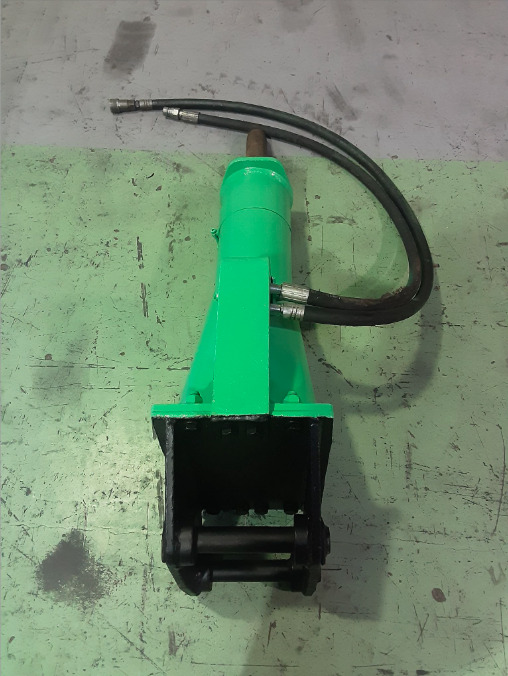 MONTABERT BRP70 - Martillo hidráulico: foto 2 MONTABERT BRP70 - Martillo hidráulico: foto 2