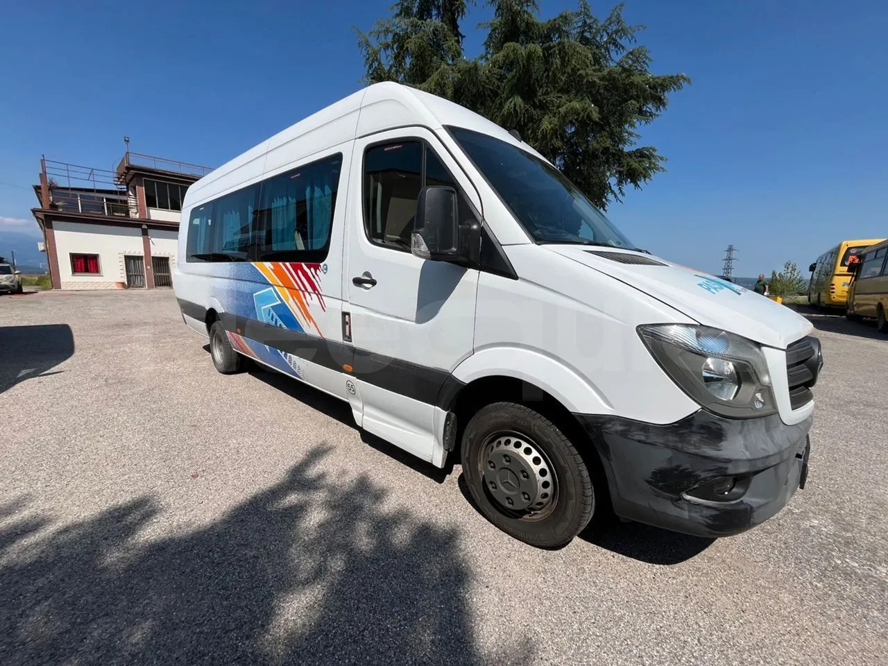 Mercedes-Benz MB906 - Autobús suburbano: foto 1 Mercedes-Benz MB906 - Autobús suburbano: foto 1