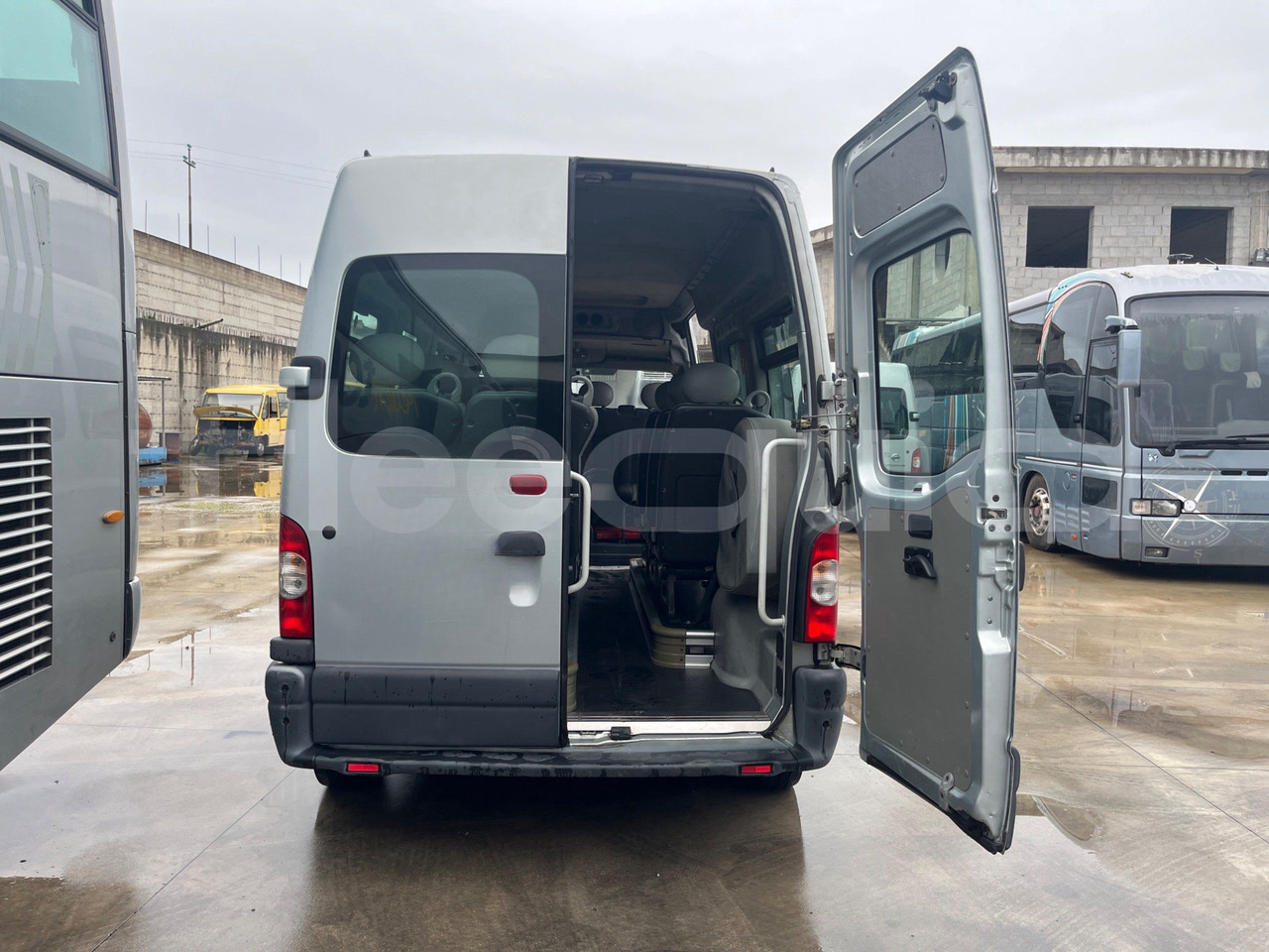 Nissan Interstar - Autobús suburbano: foto 5 Nissan Interstar - Autobús suburbano: foto 5