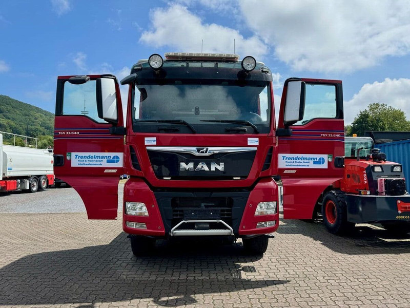 MAN TGX 33.640 6x4 Kipphydraulic-Retarder - Cabeza tractora: foto 4 MAN TGX 33.640 6x4 Kipphydraulic-Retarder - Cabeza tractora: foto 4