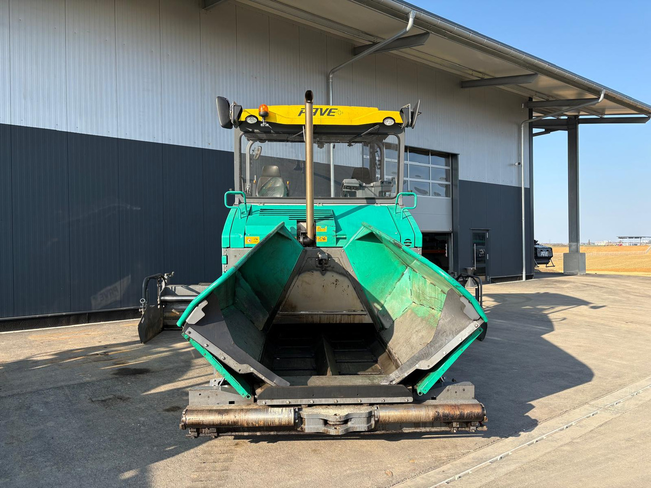 VÖGELE SUPER 2100-3i - Pavimentadora de asfalto: foto 3 VÖGELE SUPER 2100-3i - Pavimentadora de asfalto: foto 3