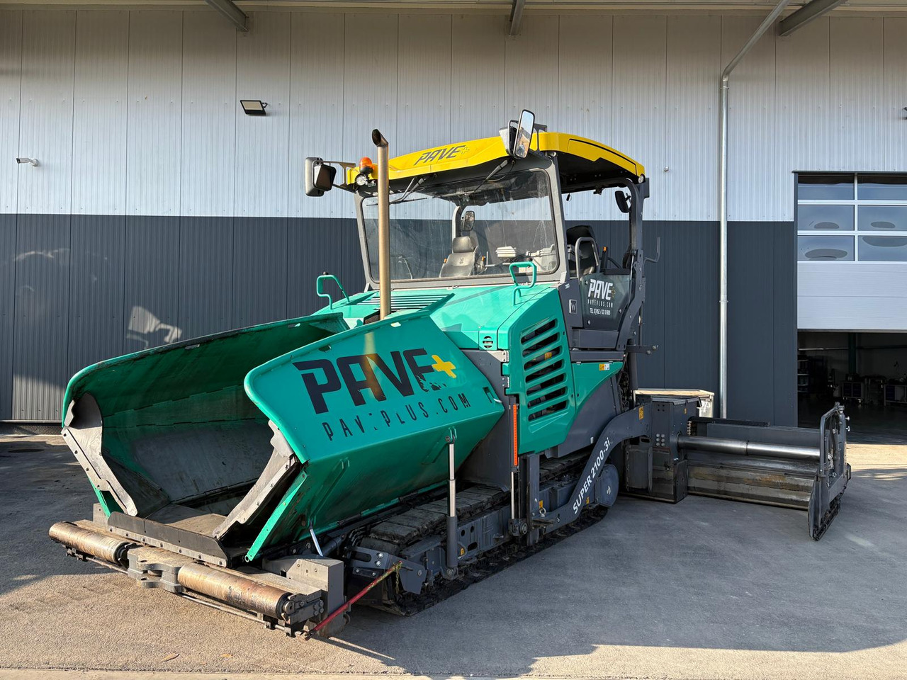 VÖGELE SUPER 2100-3i - Pavimentadora de asfalto: foto 2 VÖGELE SUPER 2100-3i - Pavimentadora de asfalto: foto 2