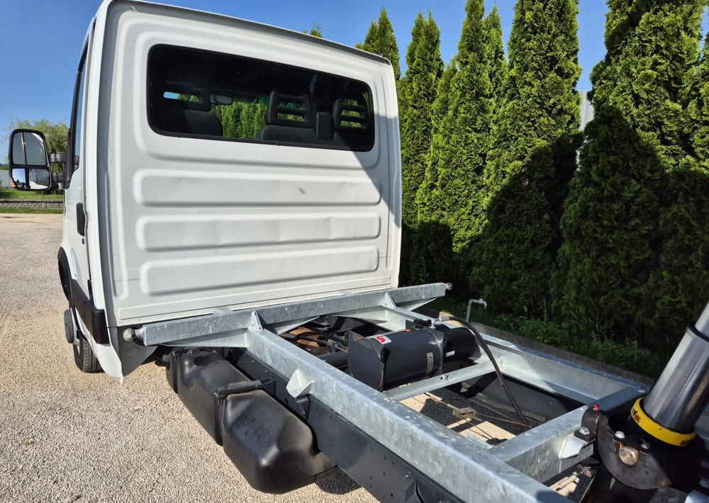 Iveco 50C15 3.0 150KM 35c15 - Furgoneta basculante: foto 4 Iveco 50C15 3.0 150KM 35c15 - Furgoneta basculante: foto 4