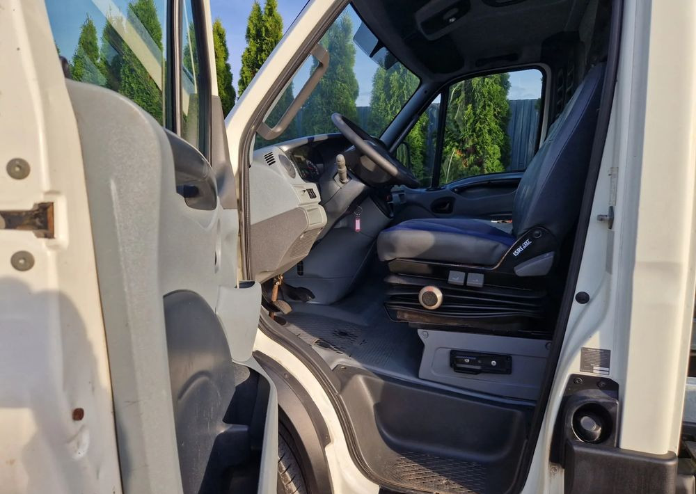 Iveco 65C18 50c15 35c15 3.0 180KM - Furgoneta basculante: foto 5 Iveco 65C18 50c15 35c15 3.0 180KM - Furgoneta basculante: foto 5