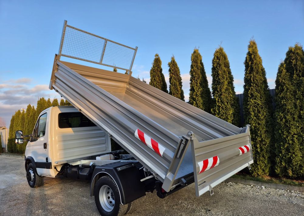 Iveco 70c17 3.0 170KM/ Nowy Kiper 3.8m/ - Furgoneta basculante: foto 3 Iveco 70c17 3.0 170KM/ Nowy Kiper 3.8m/ - Furgoneta basculante: foto 3