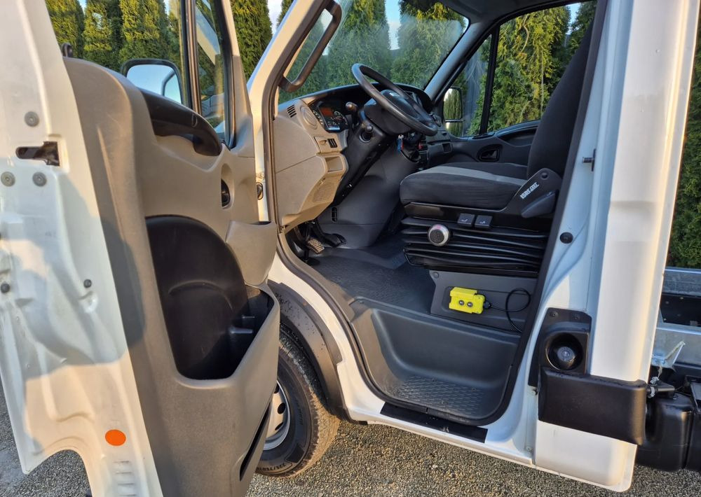 Iveco 70c17 3.0 170KM/ Nowy Kiper 3.8m/ - Furgoneta basculante: foto 5 Iveco 70c17 3.0 170KM/ Nowy Kiper 3.8m/ - Furgoneta basculante: foto 5