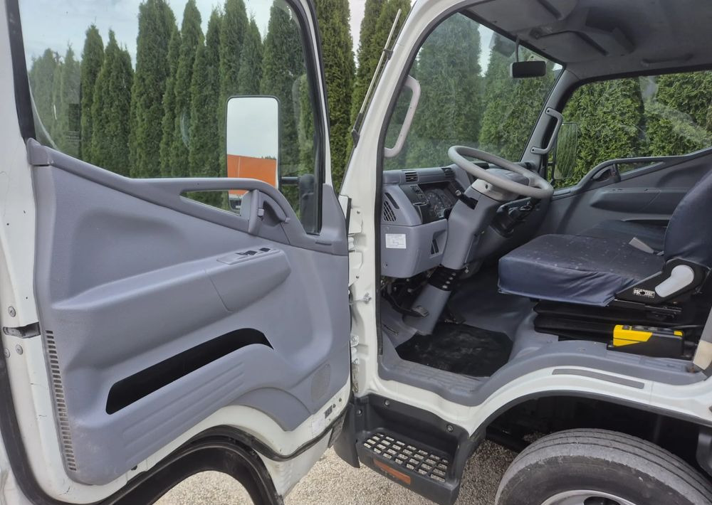 Mitsubishi CANTER 3.0 3c13 - Furgoneta basculante: foto 5 Mitsubishi CANTER 3.0 3c13 - Furgoneta basculante: foto 5