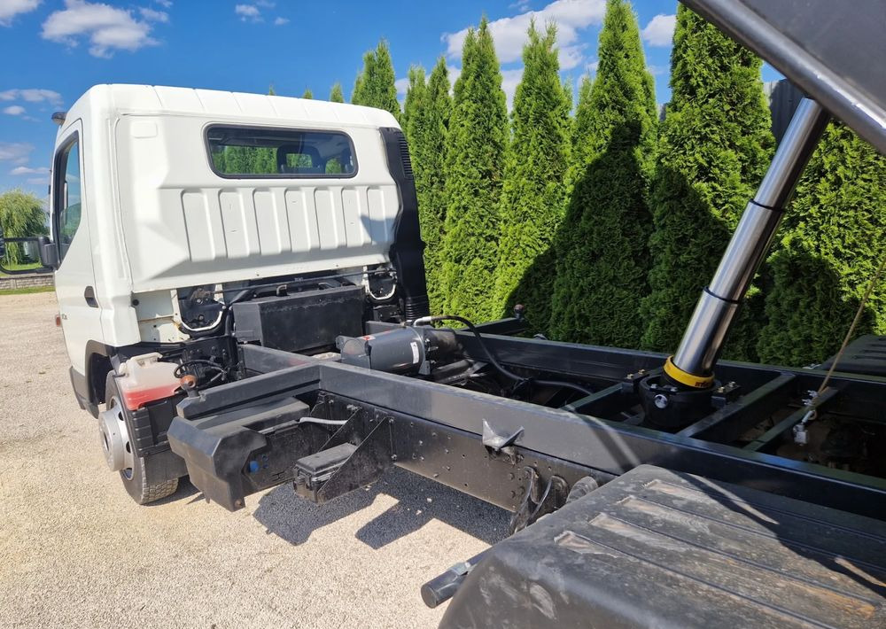 Mitsubishi Canter 7c15 3.0 150KM - Furgoneta basculante: foto 5 Mitsubishi Canter 7c15 3.0 150KM - Furgoneta basculante: foto 5